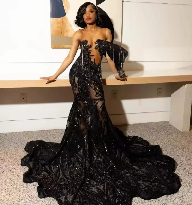 Luxurious Black Sparkling Mermaid Tassel Glitter Ball Dress Sexy One Shoulder Transparent Collar Party T-Stage Dress Customized
Luxurious Black Sparkling Mermaid Tassel Glitter Ball Dress Sexy One Shoulder Transparent Collar Party T-Stage Dress Customized