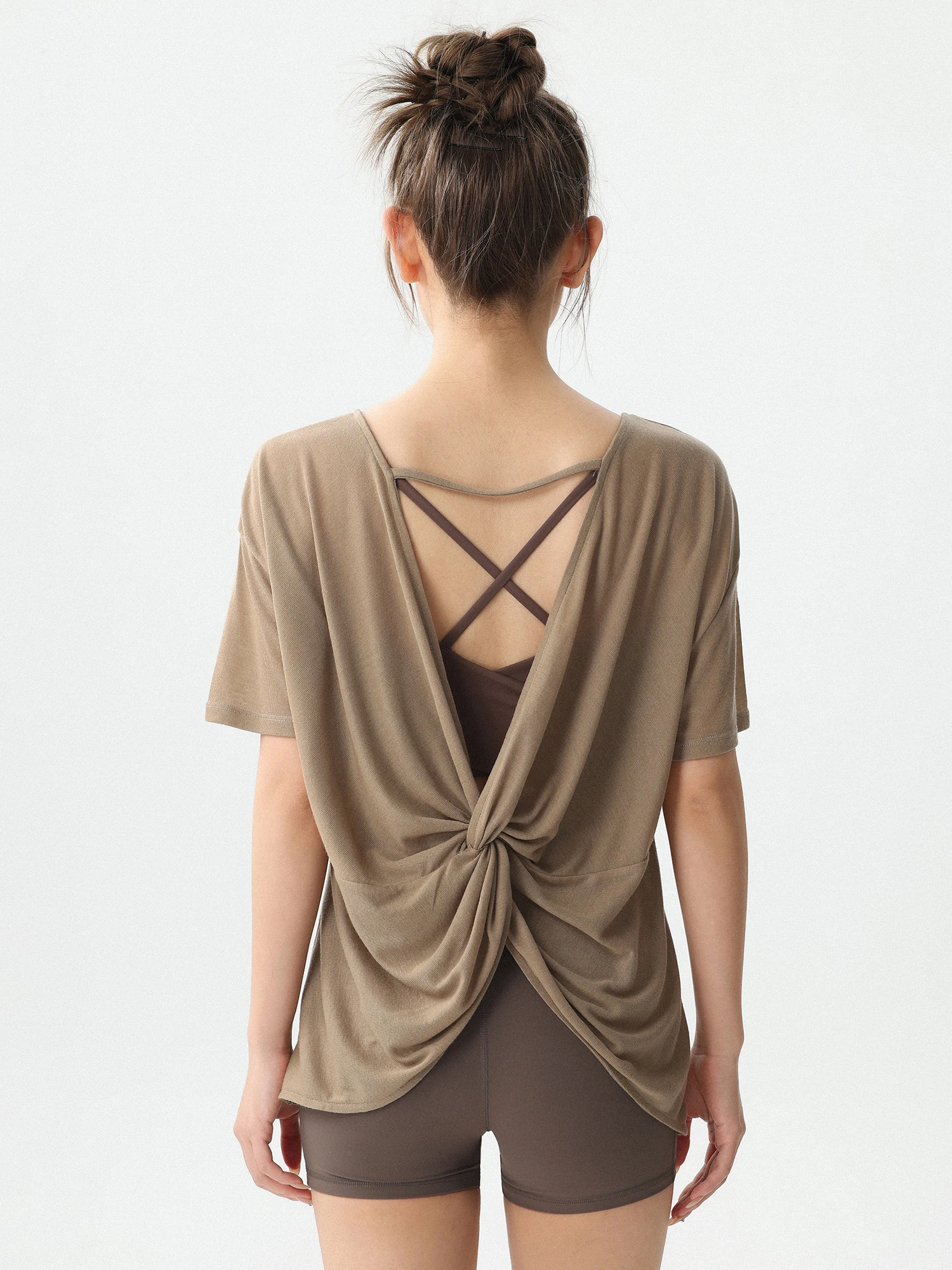 Lightweight Loose Yoga Cover up Top Women's Breathable Quick Dry Slimming Fitness Short Sleeve Sportswear T-Shirt
Lightweight Loose Yoga Cover up Top Women's Breathable Quick Dry Slimming Fitness Short Sleeve Sportswear T-Shirt
