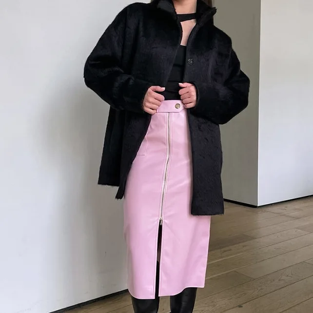 Faionable Autumn Winter Leather Split Skirt Matte Fini Mid-Length A-Line Silhouette Commute Sle Pure Color PU Mate...
Faionable Autumn Winter Leather Split Skirt Matte Fini Mid-Length A-Line Silhouette Commute Sle Pure Color PU Mate...