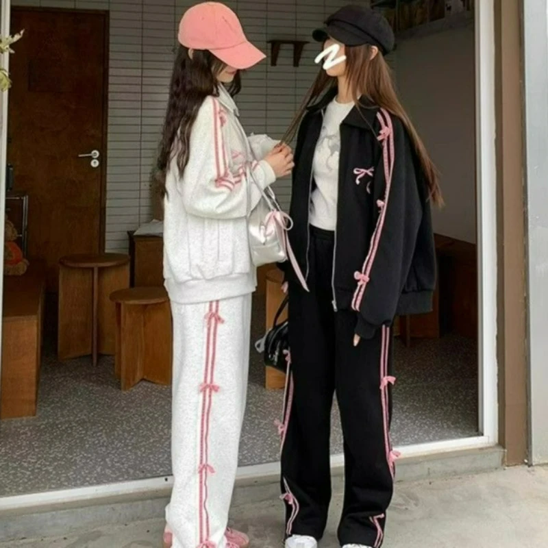 Осенняя новинка, модная молодежная свободная толстовка с бантом в корейском студенческом стиле, прямые брюки с высокой талией, повседневный комплект из двух предметов
Осенняя новинка, модная молодежная свободная толстовка с бантом в корейском студенческом стиле, прямые брюки с высокой талией, повседневный комплект из двух предметов