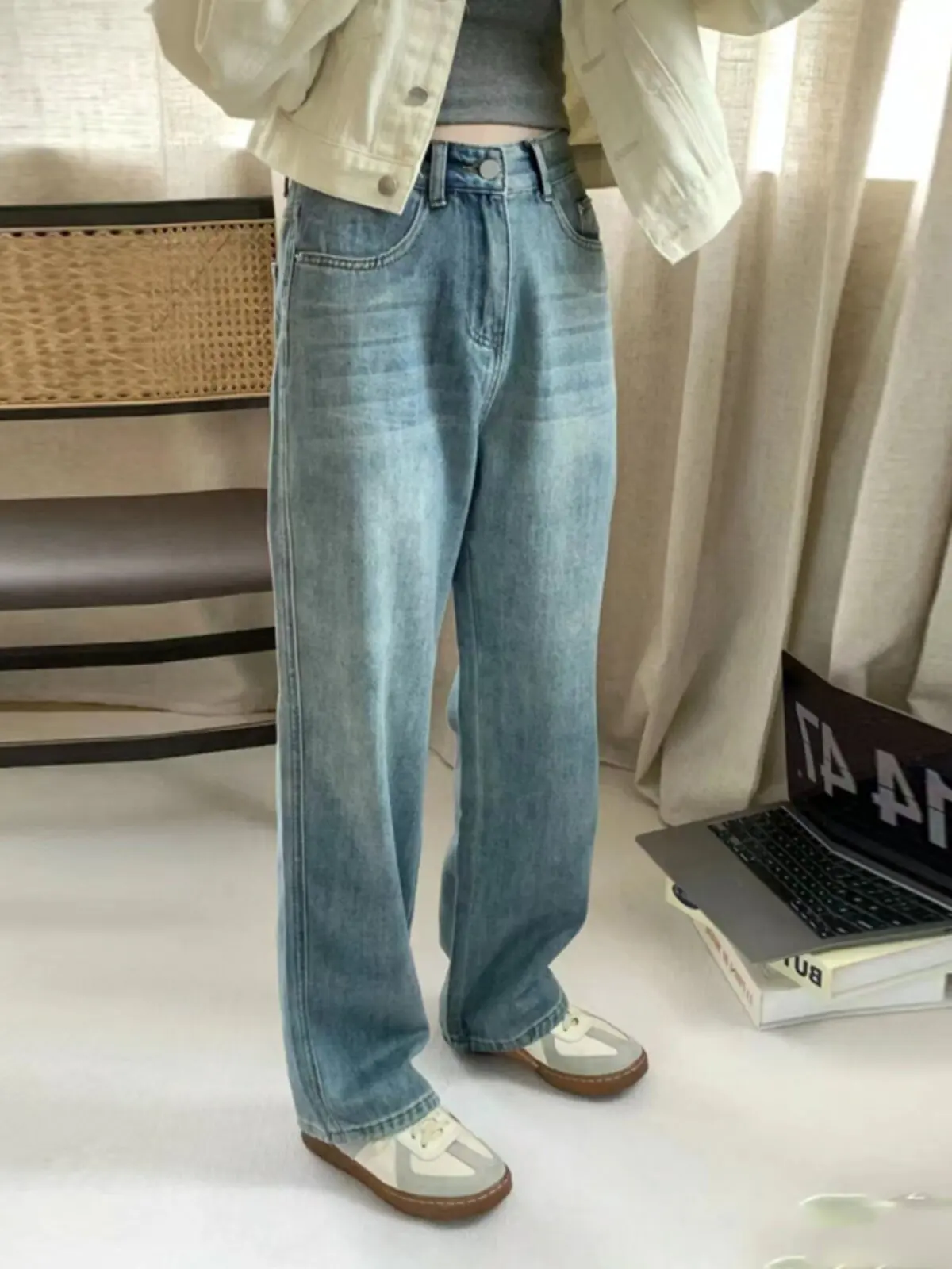 Slim Blue Jeans Women's Loose Straight Leg High Waist Wide Leg Pants Casual Style Zipper Pocket Denim Fabric Four Seasons
Slim Blue Jeans Women's Loose Straight Leg High Waist Wide Leg Pants Casual Style Zipper Pocket Denim Fabric Four Seasons