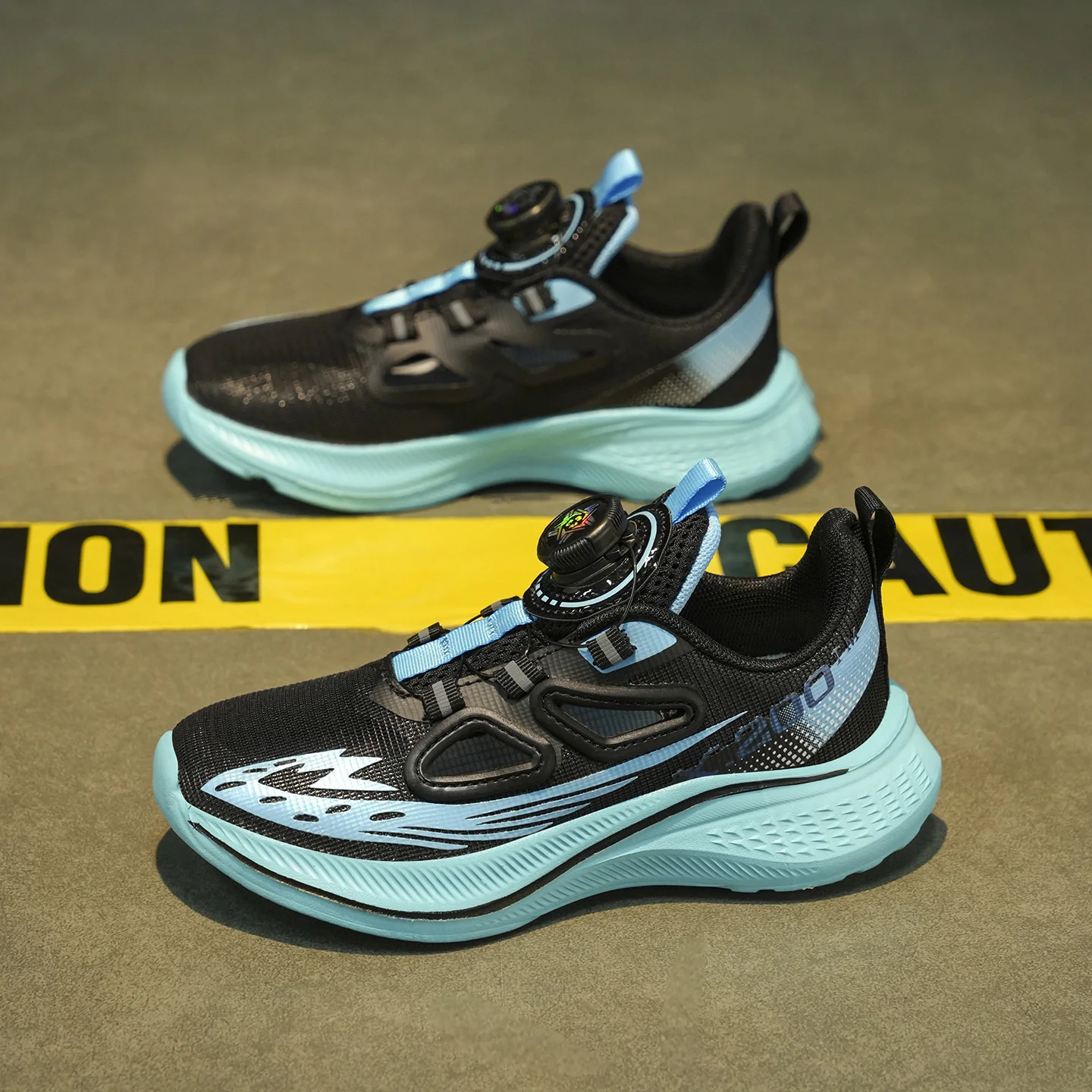 Rear Air Channel Children Mesh Casual Sneakers Scientific Rear Vent Layout Outdoor Daily Running Play Shoes
Rear Air Channel Children Mesh Casual Sneakers Scientific Rear Vent Layout Outdoor Daily Running Play Shoes