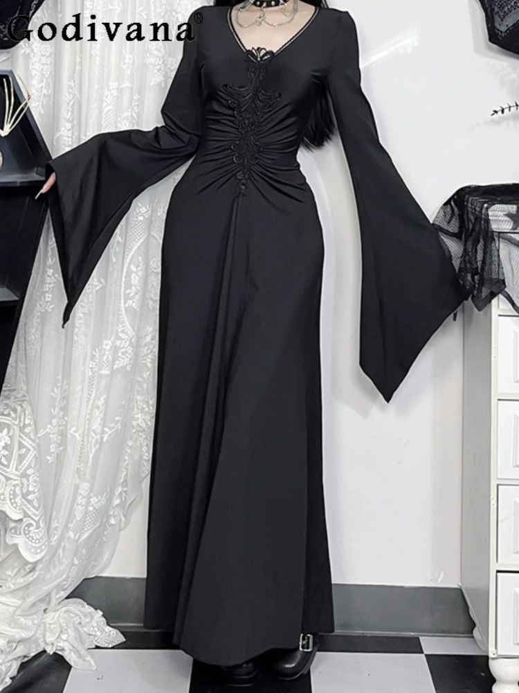 Gothic Witch Long Sleeve Sexy V-Neck Punk Party Dress Girls Black Flared Sleeve High Waist Handsome Pleated Vintage Long Dresses
Gothic Witch Long Sleeve Sexy V-Neck Punk Party Dress Girls Black Flared Sleeve High Waist Handsome Pleated Vintage Long Dresses