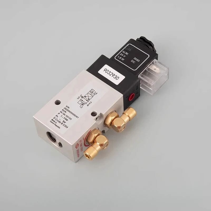 SM102CD102 электромагнитный клапан печатной машины 61.184.1051 импортный воздушный клапан 98.184.1051
SM102CD102 электромагнитный клапан печатной машины 61.184.1051 импортный воздушный клапан 98.184.1051