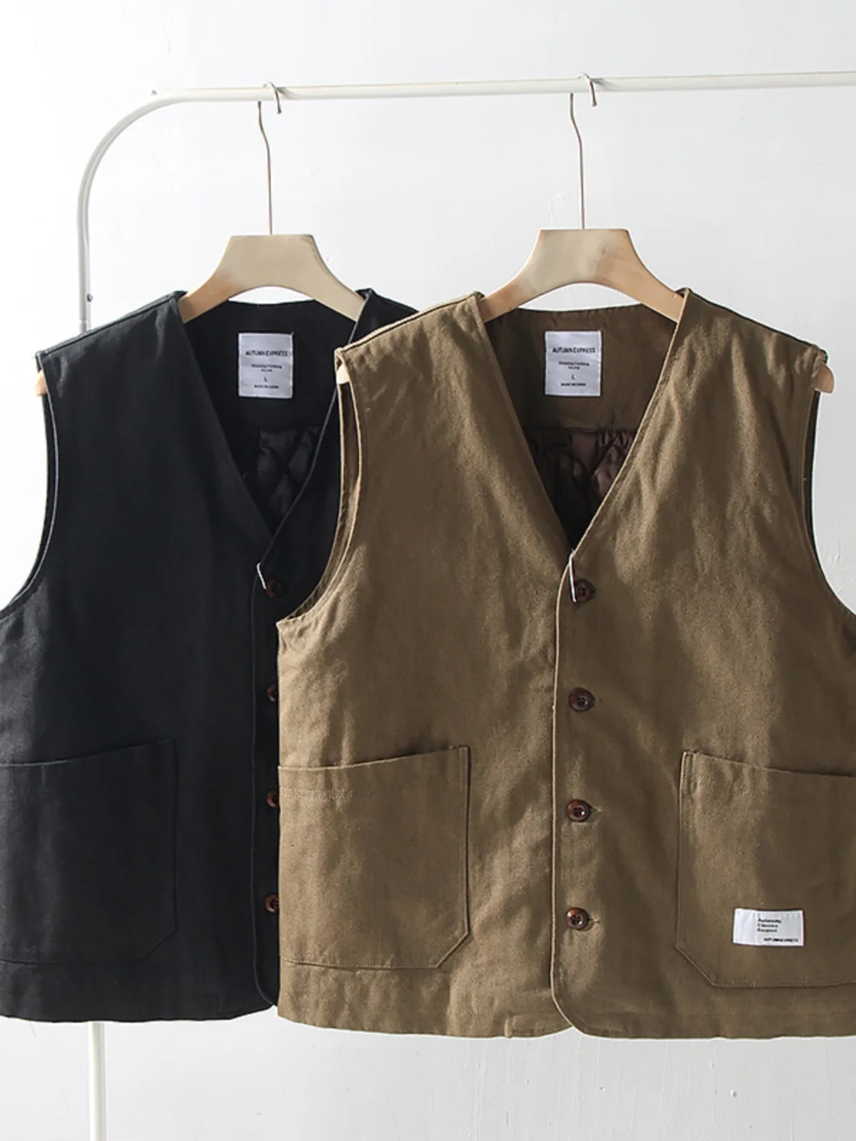 Ретро-жилет в японском стиле из хлопка для мужчин, осенне-зимний, новый, с V-образным вырезом, с множеством карманов, повседневный, молодежный, модный
Ретро-жилет в японском стиле из хлопка для мужчин, осенне-зимний, новый, с V-образным вырезом, с множеством карманов, повседневный, молодежный, модный