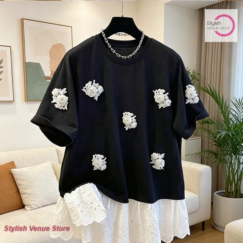 French plus-size heavy-duty flower beaded T-shirt female summer new loose lace stitching casual fake two short-sleeved tops.
French plus-size heavy-duty flower beaded T-shirt female summer new loose lace stitching casual fake two short-sleeved tops.