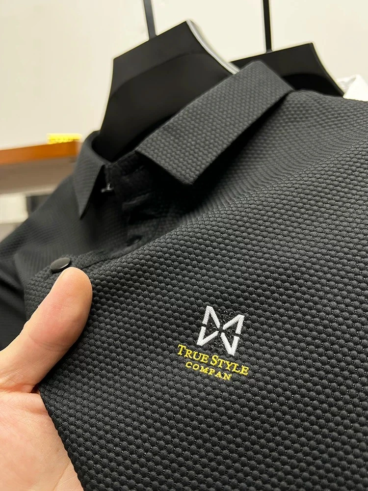 High End Ice Silk T-shirt Men's Short Sleeve Summer Shirt Lapel Breathable Polo Shirt Men's Fashion Embroidered Men M-4XL
High End Ice Silk T-shirt Men's Short Sleeve Summer Shirt Lapel Breathable Polo Shirt Men's Fashion Embroidered Men M-4XL