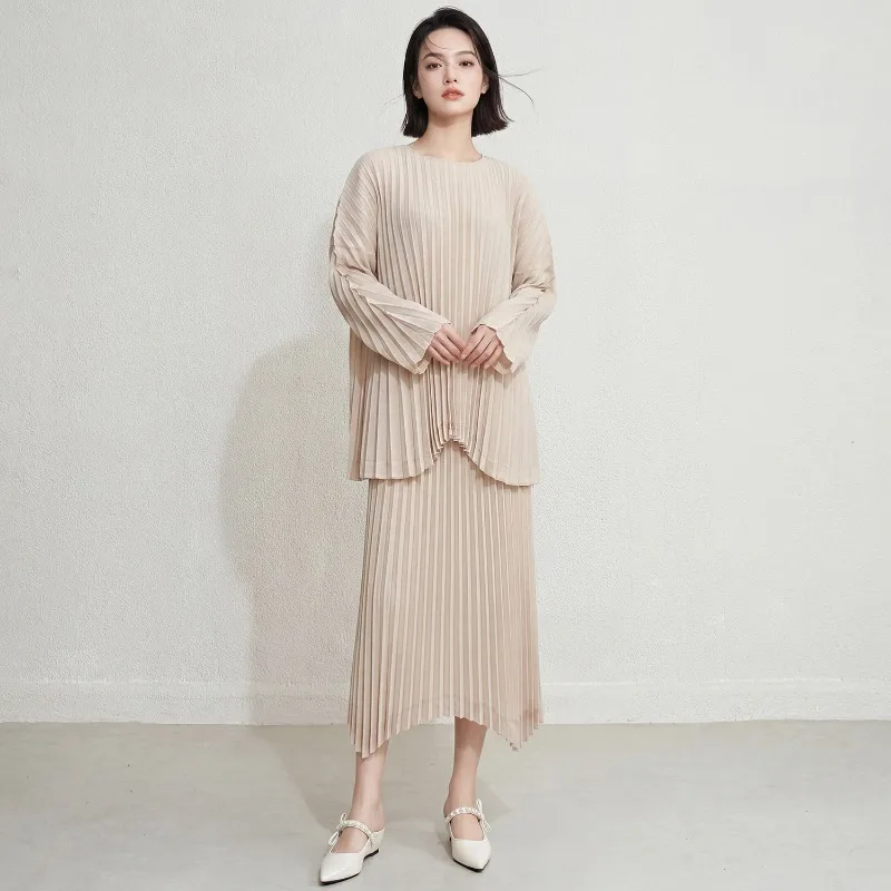 Miyake Pleated 2026 Original Top Set for Women Loose Fit Slimming Long Sleeve Irregular Skirt Plus Size Elegant Two-Piece Set
Miyake Pleated 2026 Original Top Set for Women Loose Fit Slimming Long Sleeve Irregular Skirt Plus Size Elegant Two-Piece Set