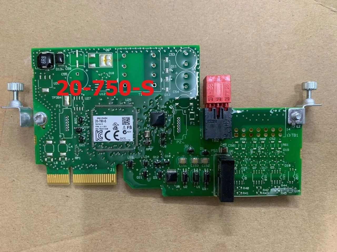 Для модуля Allen Bradley 20-750-S серии A PowerFlex 750 с безопасным крутящим моментом
Для модуля Allen Bradley 20-750-S серии A PowerFlex 750 с безопасным крутящим моментом