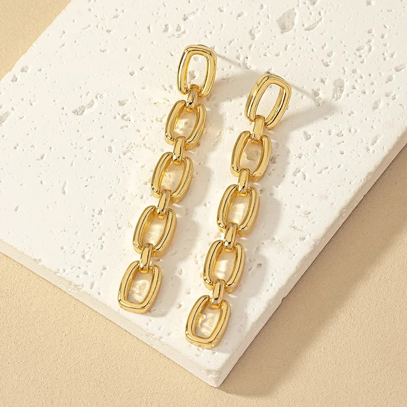 Vintage Chain Long Metal Stud Earrings For Women OL Party Holiday Fashion Jewelry Ear Accessories CE164
Vintage Chain Long Metal Stud Earrings For Women OL Party Holiday Fashion Jewelry Ear Accessories CE164