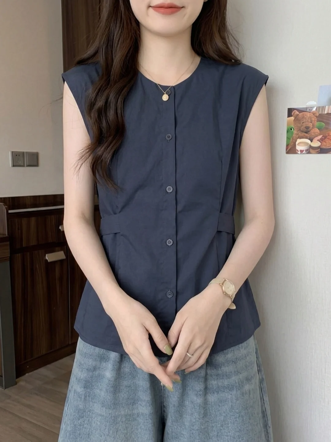 Slimming Waist Shirt Women's Style Beautiful Fat MM Summer New Large Size Unique Shirt Korean Version Commute Style round Nec...
Slimming Waist Shirt Women's Style Beautiful Fat MM Summer New Large Size Unique Shirt Korean Version Commute Style round Nec...