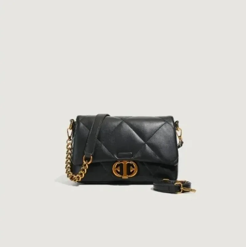 Unique Party And Shopping Bag For Women With Classic Vintage Look And Practical Features As A Stylish Diaper Bag
Unique Party And Shopping Bag For Women With Classic Vintage Look And Practical Features As A Stylish Diaper Bag