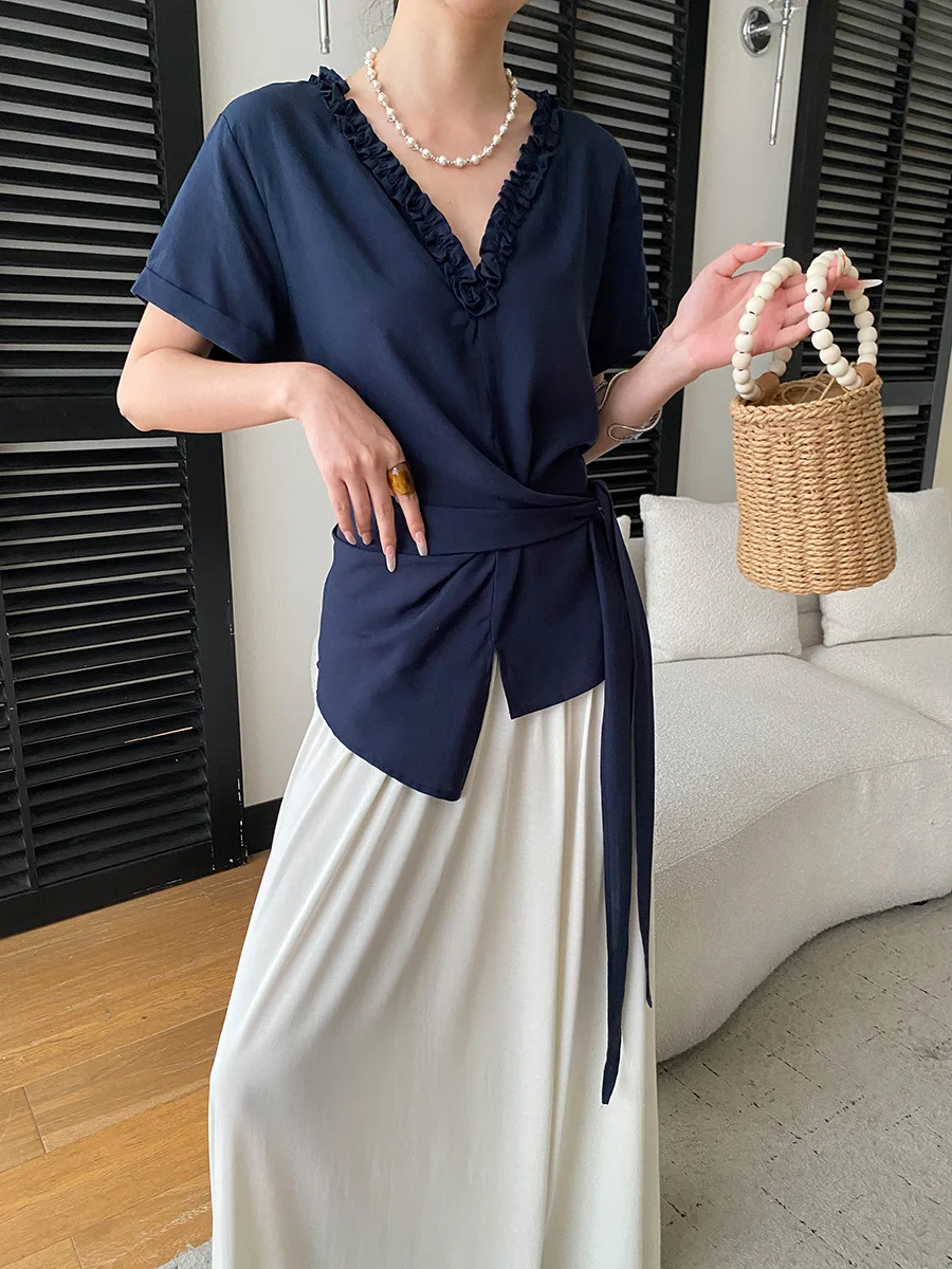 Summer women's casual solid color fungus edge V-neck tied waist short sleeved shirt
Summer women's casual solid color fungus edge V-neck tied waist short sleeved shirt