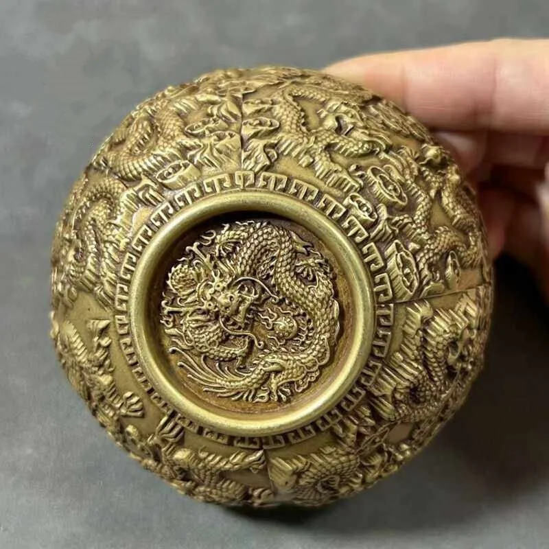Antique Copper Collection nine Dragon Copper Bowl Relief Dragon Home Desktop Decoration Ornament Modern Exquisite Crafts
Antique Copper Collection nine Dragon Copper Bowl Relief Dragon Home Desktop Decoration Ornament Modern Exquisite Crafts