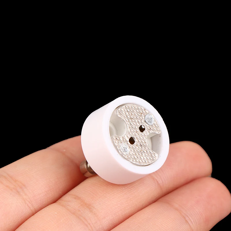 Новый высококачественный керамический адаптер-переходник GU10 на MR16 для галогенных и светодиодных ламп G4, GU5.3, GY6.35, белый держатель-конвертер
Новый высококачественный керамический адаптер-переходник GU10 на MR16 для галогенных и светодиодных ламп G4, GU5.3, GY6.35, белый держатель-конвертер