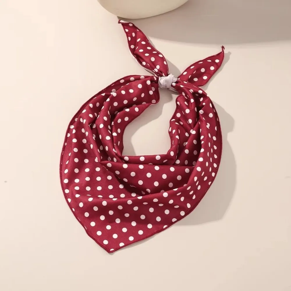 Vintage Solid Color Polka Dots Triangle Scarf Thin Versatile Foulard Hair Band Wrist Hair Tie Polyester Bandana Festival
Vintage Solid Color Polka Dots Triangle Scarf Thin Versatile Foulard Hair Band Wrist Hair Tie Polyester Bandana Festival