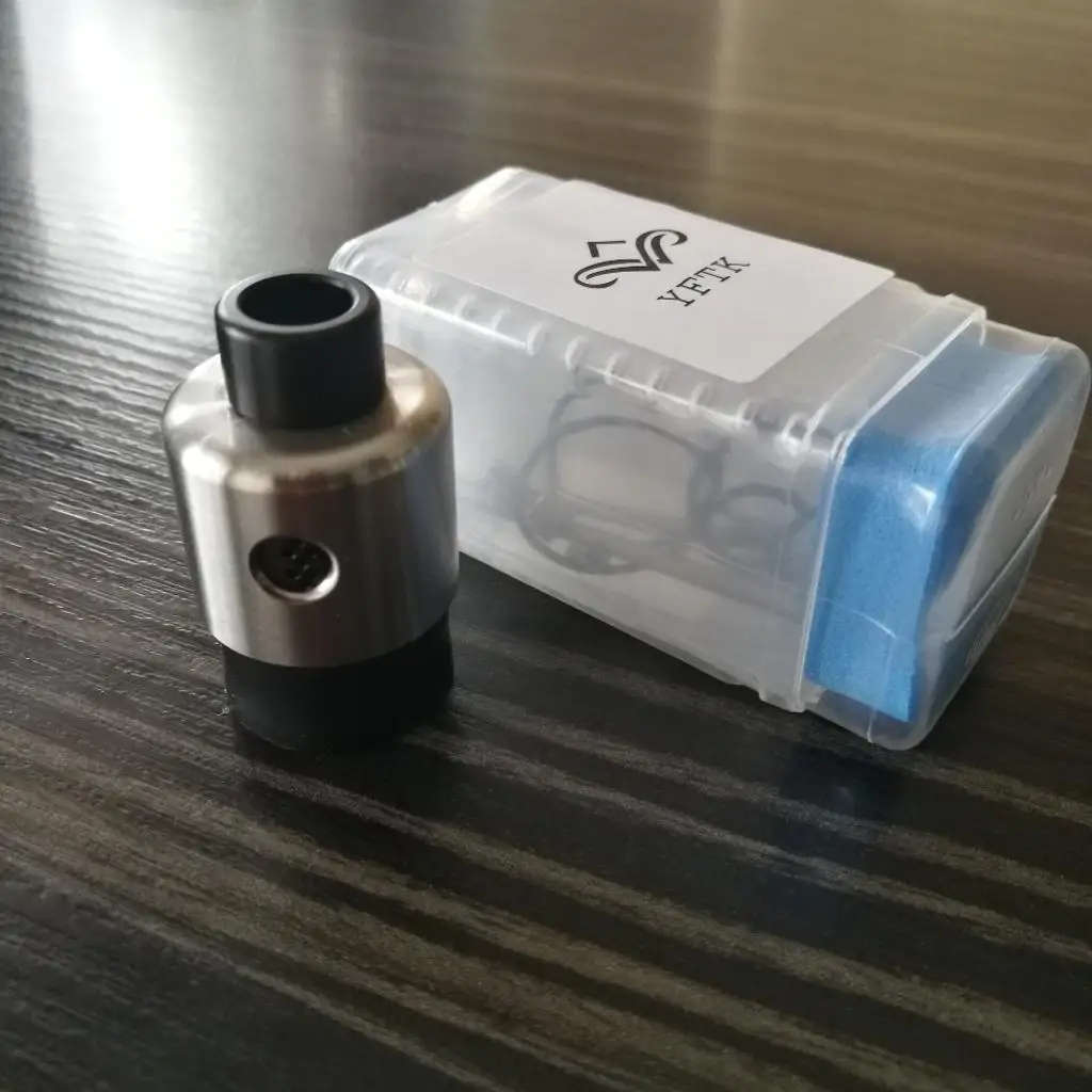YFTK стильный конвергентный RDA бак для вейпа Rda 22 мм Одиночная катушка SS316 RDA перестраиваемый капающий атомайзер для вейпа распродажа последние 50 шт.
YFTK стильный конвергентный RDA бак для вейпа Rda 22 мм Одиночная катушка SS316 RDA перестраиваемый капающий атомайзер для вейпа распродажа последние 50 шт.