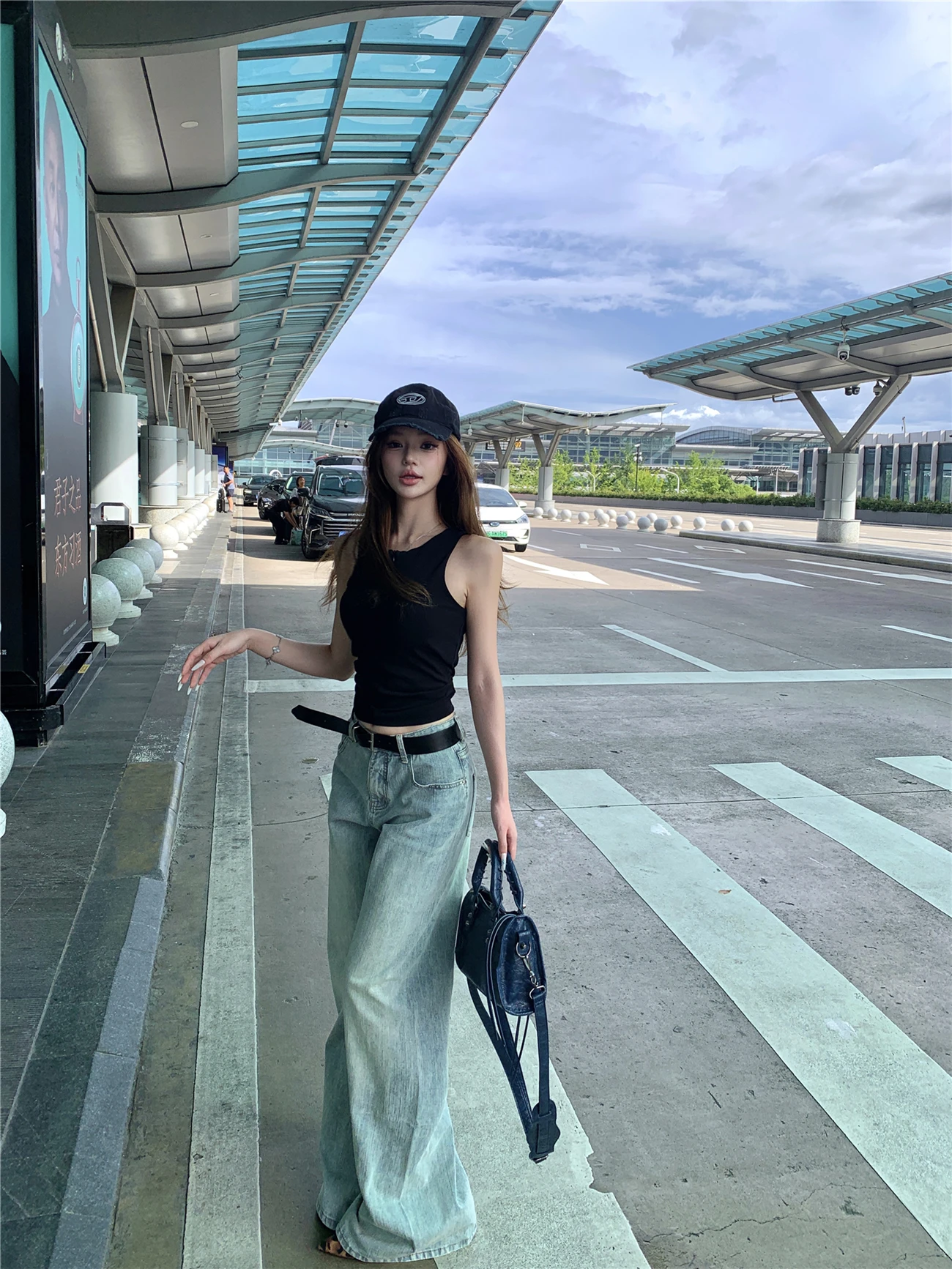 Spicy Girl Black Knitted X-Back Tank Top Women's Summer Set High Waist Wide Leg Jeans Two Piece Set Fashionable Casual Outfit
Spicy Girl Black Knitted X-Back Tank Top Women's Summer Set High Waist Wide Leg Jeans Two Piece Set Fashionable Casual Outfit