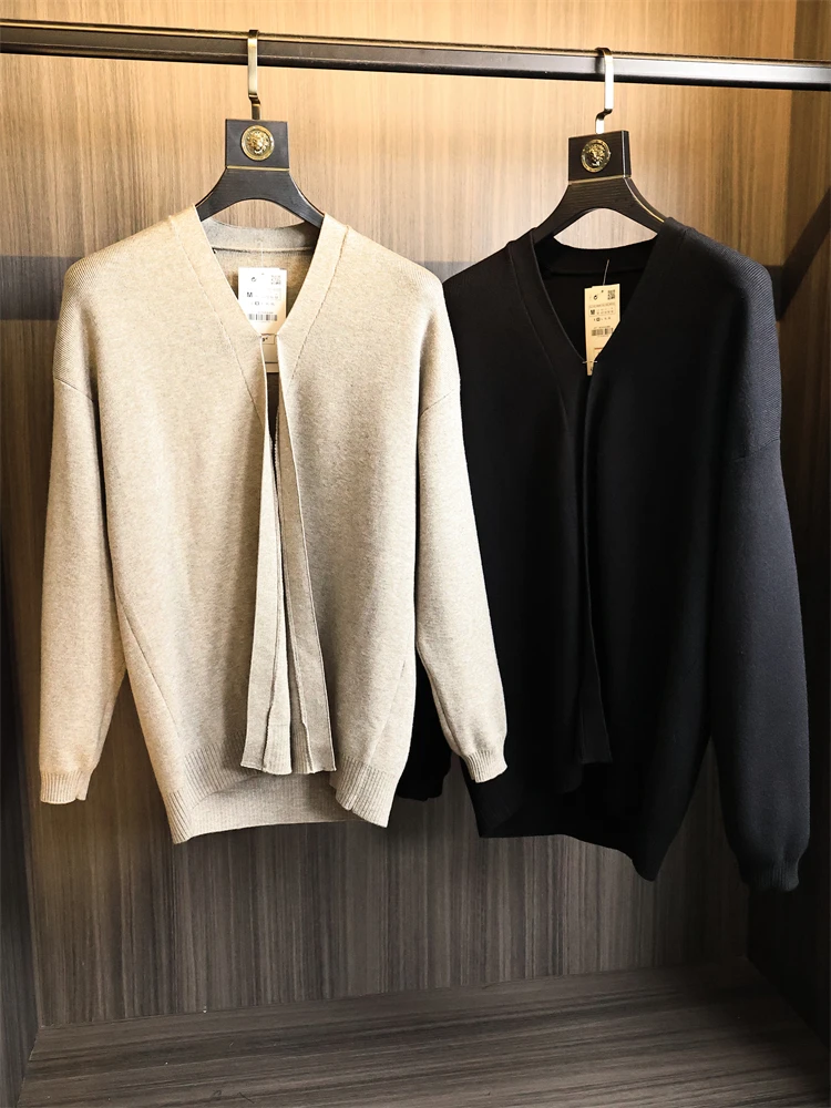 Soft Pure Color Men's Knitted Cardigan Faionable Autumn Winter Sweater Comfortable Breathable V-Ne Long Sve Casual Sle
Soft Pure Color Men's Knitted Cardigan Faionable Autumn Winter Sweater Comfortable Breathable V-Ne Long Sve Casual Sle