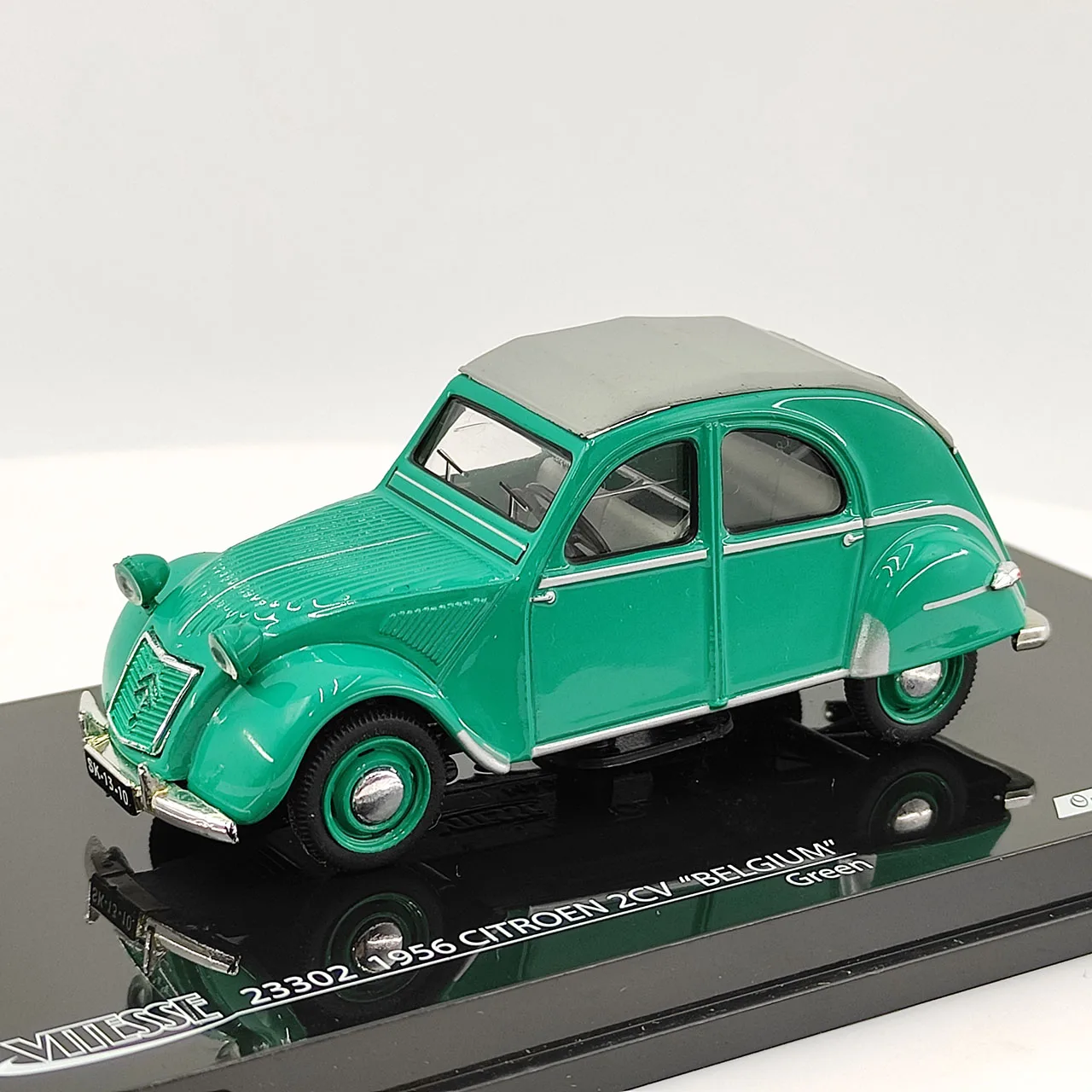 Box Cracked 1:43 Scale VITESSE 1956 Citroen 2CV BELGIUM Green Alloy Car Model
Box Cracked 1:43 Scale VITESSE 1956 Citroen 2CV BELGIUM Green Alloy Car Model