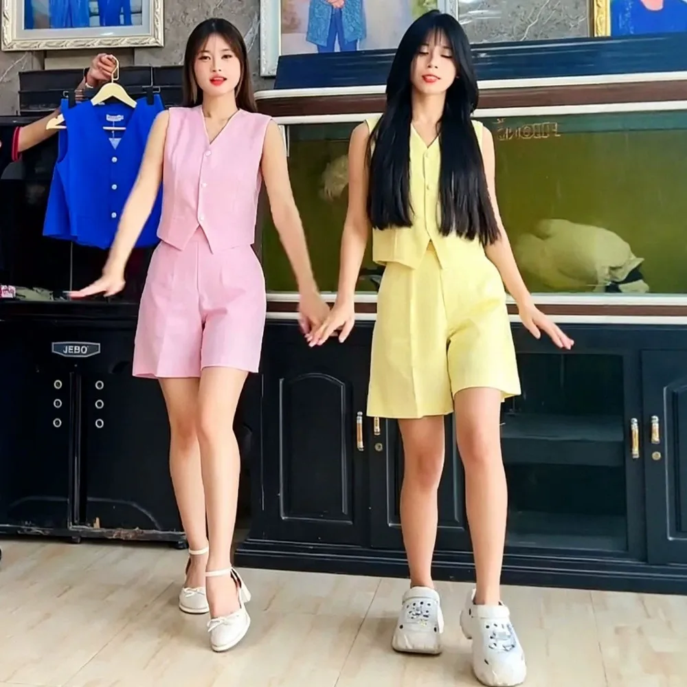 Fashion Wide Leg Pants Jumpsuit Playsuit Sets 2026 Spring Summer Casual Vest Top Shorts Matching Set
Fashion Wide Leg Pants Jumpsuit Playsuit Sets 2026 Spring Summer Casual Vest Top Shorts Matching Set