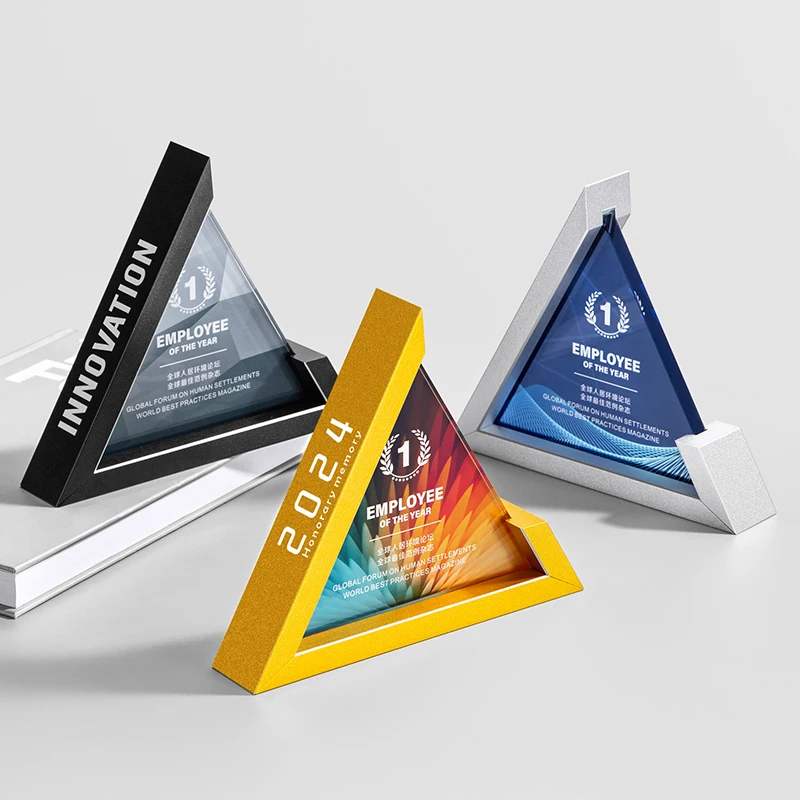 Индивидуальный металлический хрустальный трофей треугольной формы, отличные награды за ежегодное собрание компании персонала, выдающаяся медаль для домашнего декора, 1 шт.
Индивидуальный металлический хрустальный трофей треугольной формы, отличные награды за ежегодное собрание компании персонала, выдающаяся медаль для домашнего декора, 1 шт.