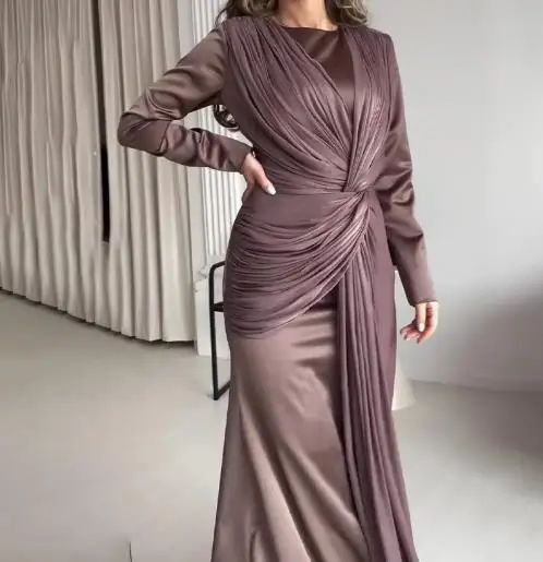 Women's Slim Fit round Neck Long Skirt High Waisted Lace up Overlapping Design Autumn Dress
Women's Slim Fit round Neck Long Skirt High Waisted Lace up Overlapping Design Autumn Dress
