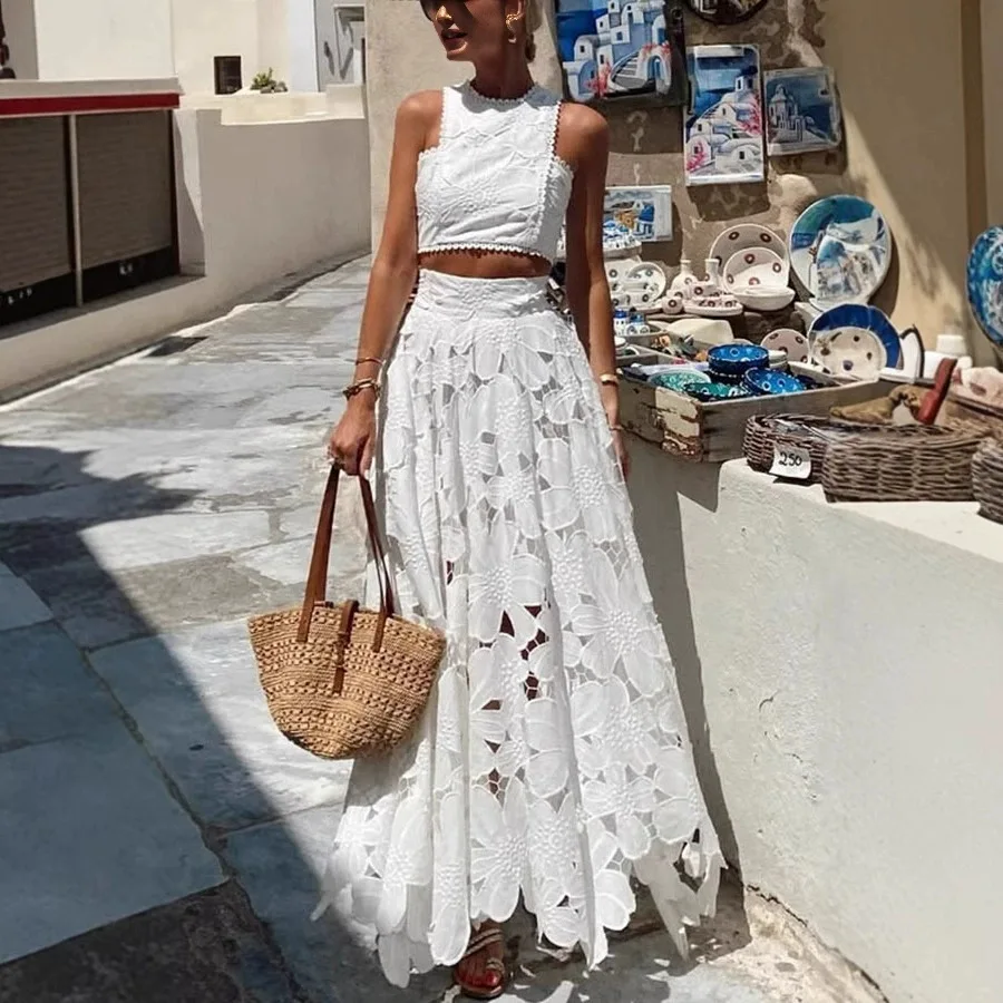 Women's White Floral Lace Embroidery 2 Piece Set Sleeveless Crop Top High Waist Long Skirt Beach Wedding Vacation Summer Outfit
Women's White Floral Lace Embroidery 2 Piece Set Sleeveless Crop Top High Waist Long Skirt Beach Wedding Vacation Summer Outfit