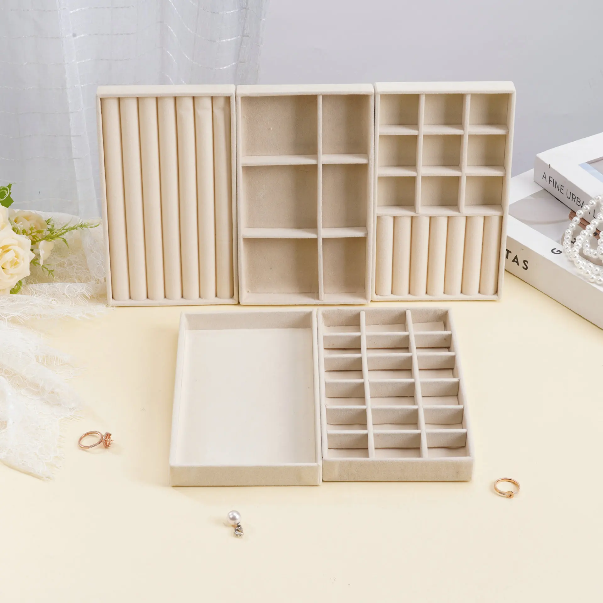 Cross-border jewelry box, jewelry storage box, organizer box, flannel ear stud and earring storage box with drawer-style inner
Cross-border jewelry box, jewelry storage box, organizer box, flannel ear stud and earring storage box with drawer-style inner