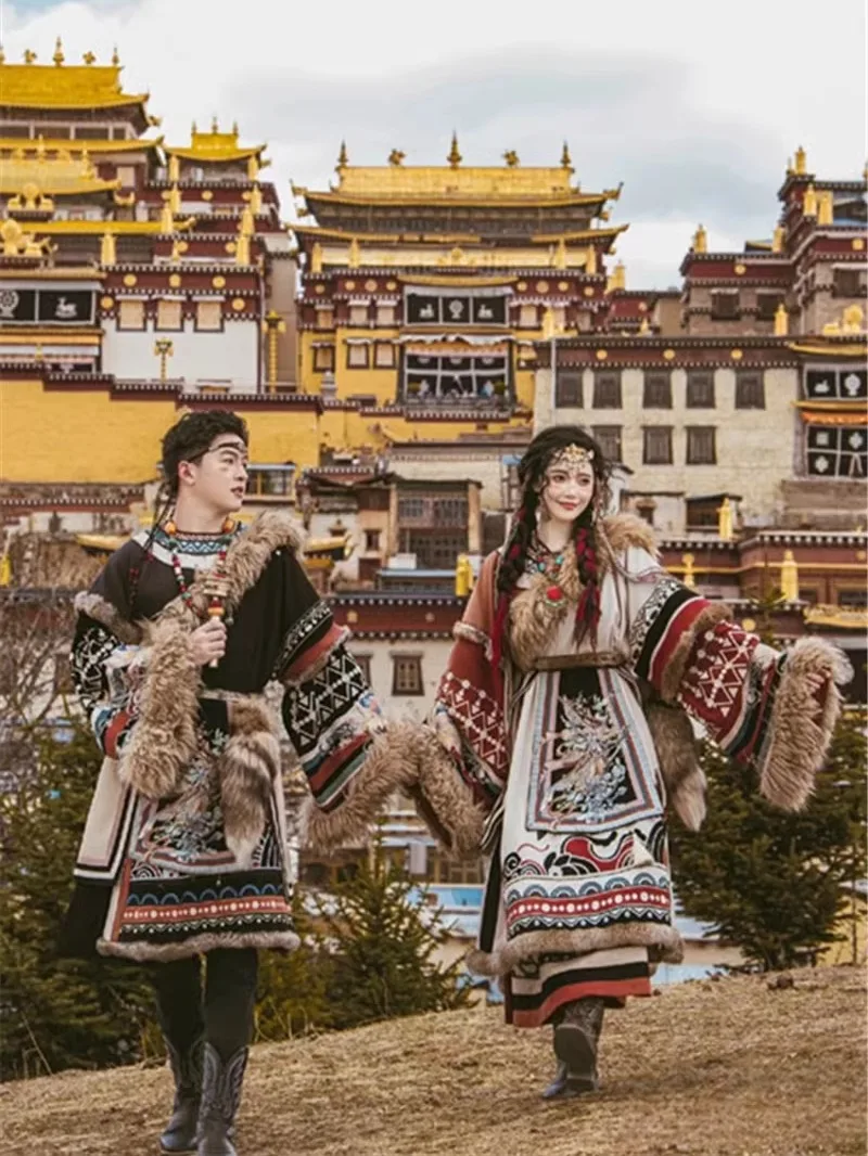 Autumn Winter Couples Photo oot Tibetan Costume Artistic Portrait Photoaphy Studio Traditional Ethnic Wear Yungge Brand
Autumn Winter Couples Photo oot Tibetan Costume Artistic Portrait Photoaphy Studio Traditional Ethnic Wear Yungge Brand
