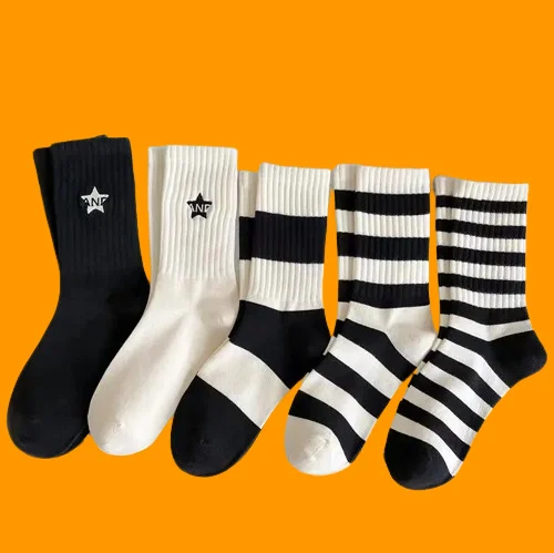 5/10 Pairs Autumn and Winter Women's Socks High Elastic Simple Striped Sports Socks Jacquard Black and White Middle Socks
5/10 Pairs Autumn and Winter Women's Socks High Elastic Simple Striped Sports Socks Jacquard Black and White Middle Socks