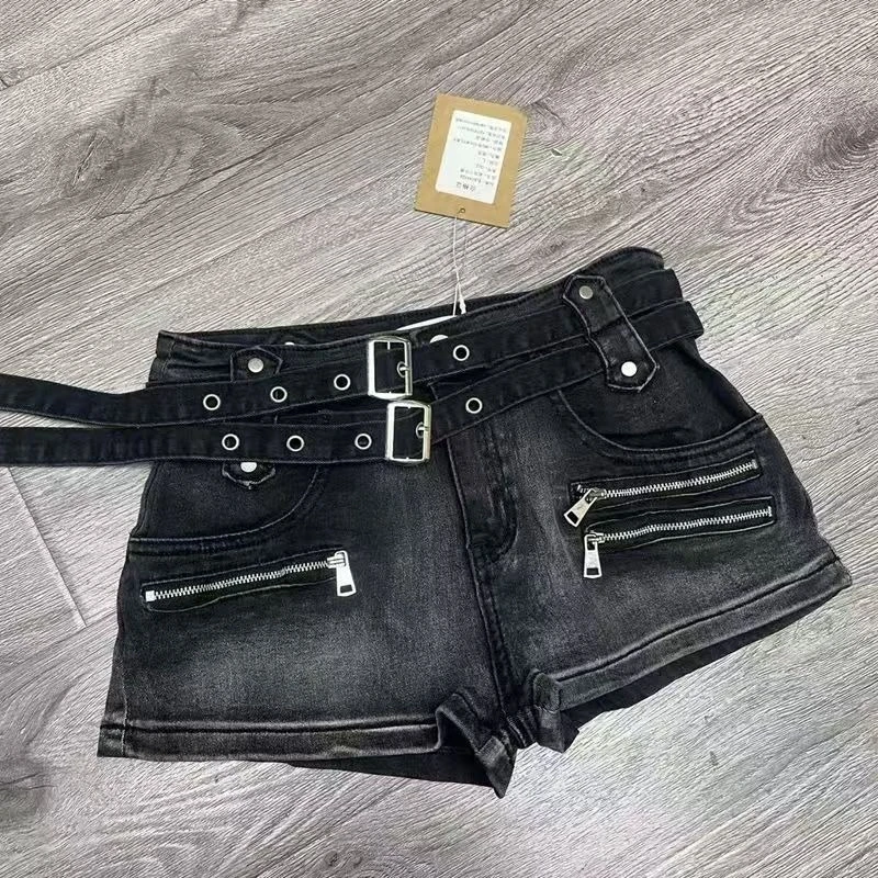 Punk Y2K Black Denim Shorts Women High Waist Belted Zipper Hot Pants Harajuku Streetwear Gothic Slim Casual Summer Mini Jeans
Punk Y2K Black Denim Shorts Women High Waist Belted Zipper Hot Pants Harajuku Streetwear Gothic Slim Casual Summer Mini Jeans