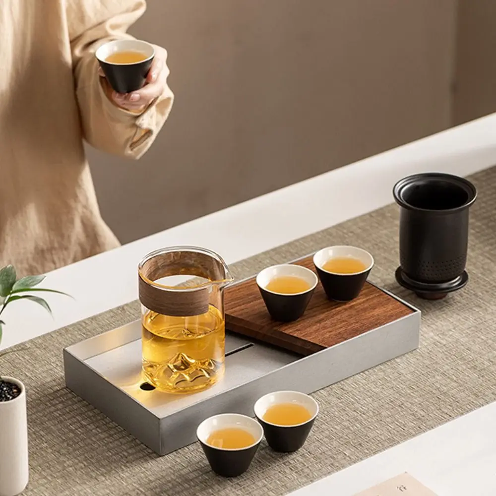 Creative Porcelain Tea Sets Chinese Style with tea strainer Kung Fu Tea Set Teapot + Cups Portable Travel Ceramic Teapots
Creative Porcelain Tea Sets Chinese Style with tea strainer Kung Fu Tea Set Teapot + Cups Portable Travel Ceramic Teapots
