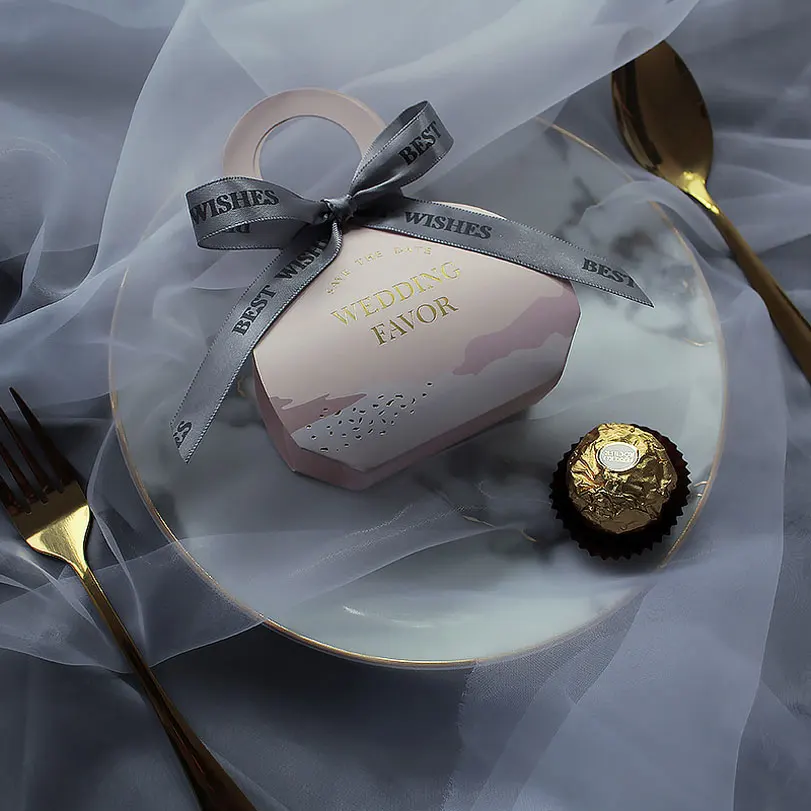 Creative Portable Suitcase Candy Box Favor Gift Boxes Souvenirs For Guests Baby Shower Wedding Valentine's Party Supplies
Creative Portable Suitcase Candy Box Favor Gift Boxes Souvenirs For Guests Baby Shower Wedding Valentine's Party Supplies
