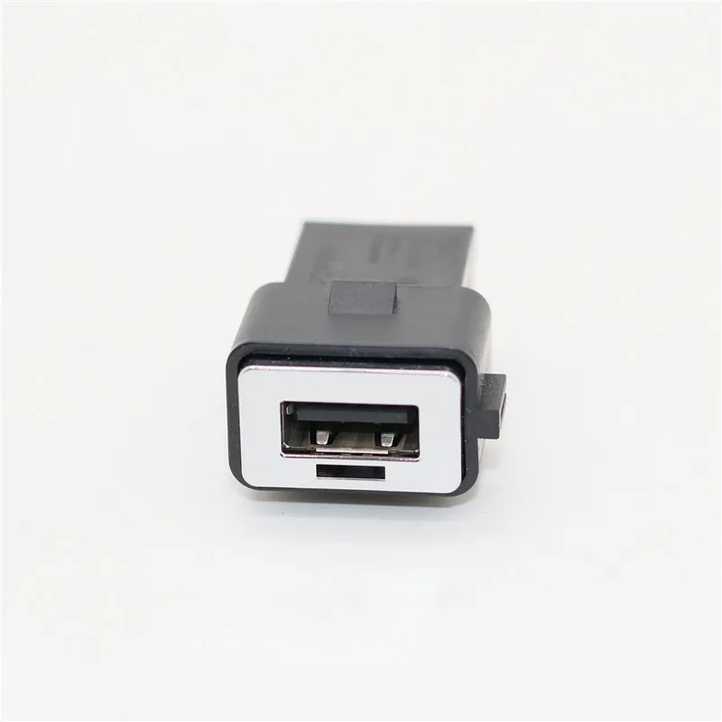 30775252 Car USB Interface Socket For Volvo S80 S60 XC60 S40 C30 V60 C70 V50 2007-2012
30775252 Car USB Interface Socket For Volvo S80 S60 XC60 S40 C30 V60 C70 V50 2007-2012