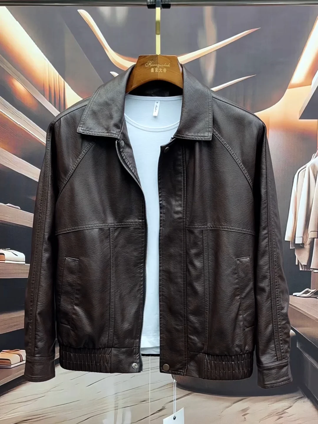Stylish Men's Spring Autumn Flip-Collar Jacket Outerwear Trendy Versatile High-End Cool Casual Standard Fit Long Sleeve Zipper
Stylish Men's Spring Autumn Flip-Collar Jacket Outerwear Trendy Versatile High-End Cool Casual Standard Fit Long Sleeve Zipper