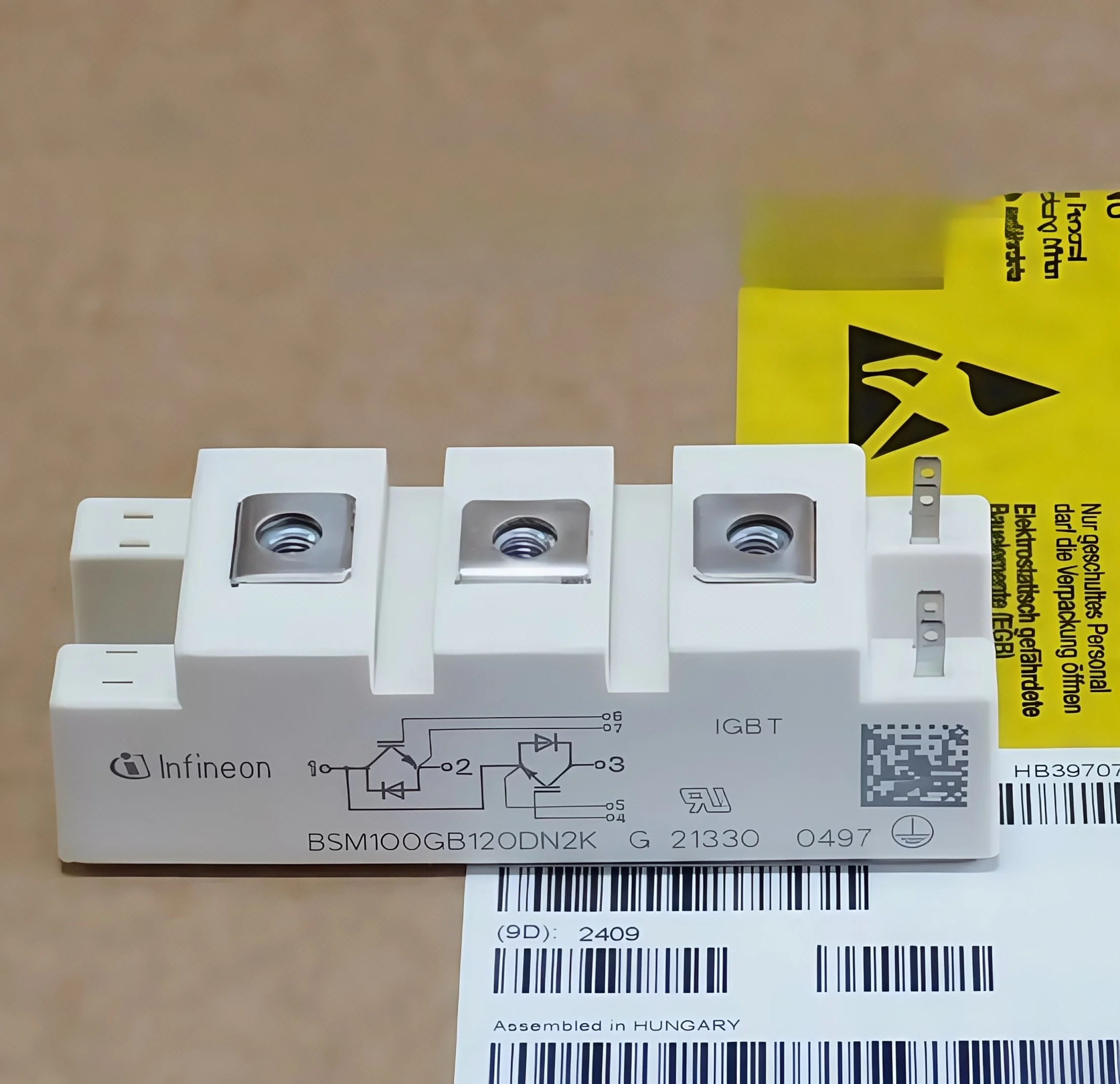 BSM100GB120DN2K,BSM75GB120DN2,BSM50GB120DN2,BSM100GB120DLCK,BSM75GB120DLC,BSM50GB120DLC。Infineon module, imported original stock
BSM100GB120DN2K,BSM75GB120DN2,BSM50GB120DN2,BSM100GB120DLCK,BSM75GB120DLC,BSM50GB120DLC。Infineon module, imported original stock