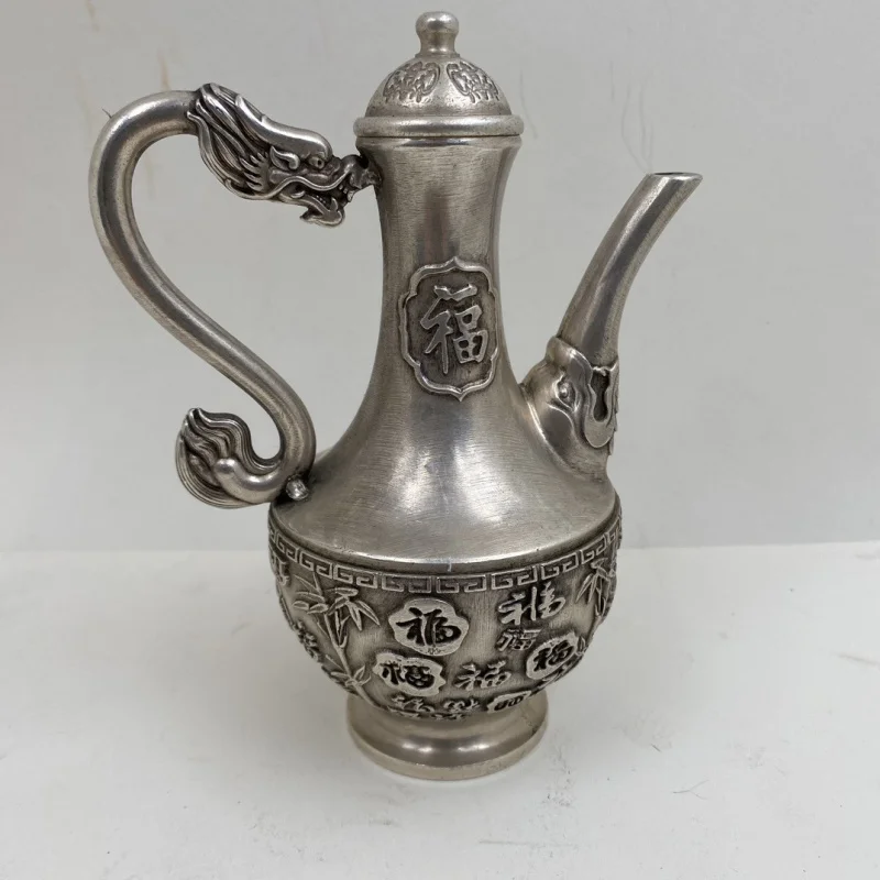 Antique-style copper-plated silver dragon phoenix wine flask and teapot, barware, copperware, tabletop home decoration
Antique-style copper-plated silver dragon phoenix wine flask and teapot, barware, copperware, tabletop home decoration