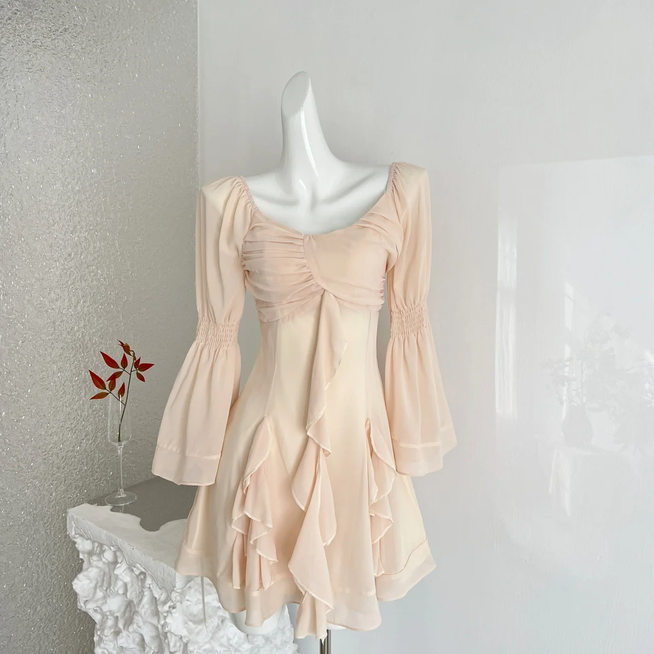 Retro Style Vintage Summer Long Sleeve Women's Dress with Flared Sleeves And Lace Hem High Waist Polyester Knitted Casual Dress
Retro Style Vintage Summer Long Sleeve Women's Dress with Flared Sleeves And Lace Hem High Waist Polyester Knitted Casual Dress