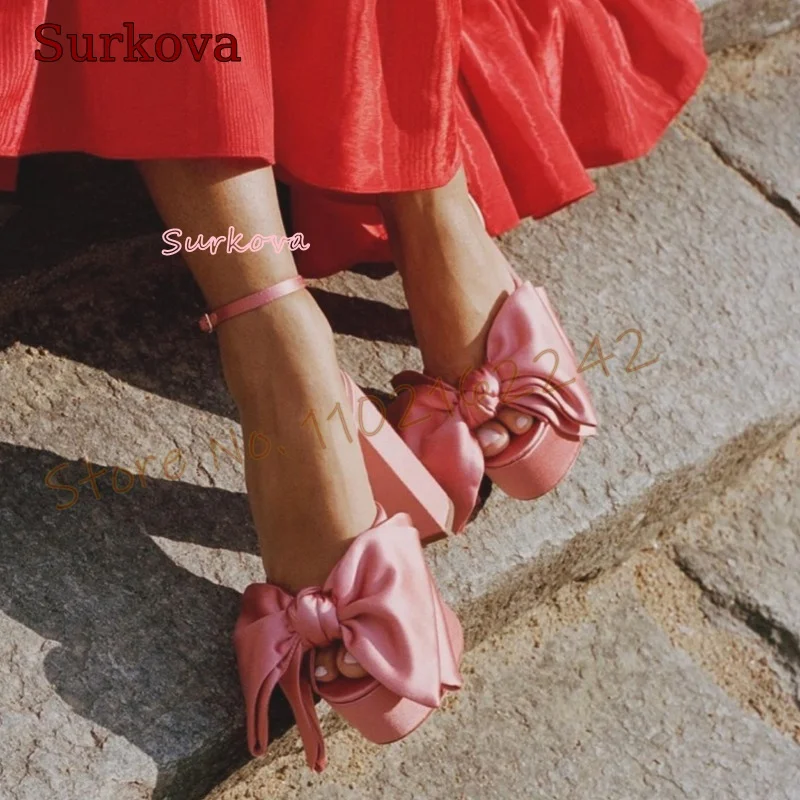 New Summer Pink Bow High Heels Open Toe Thick Heel Water Platform Sandals Women'S Elegant Satin Dress Wedding Shoes Gladiator 46
New Summer Pink Bow High Heels Open Toe Thick Heel Water Platform Sandals Women'S Elegant Satin Dress Wedding Shoes Gladiator 46