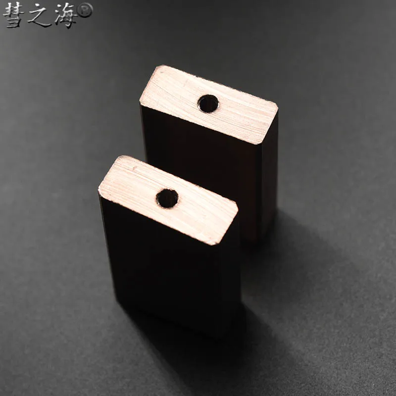 2 шт. J164 материал двигателя постоянного тока беспроводная угольная щетка 12*30*50 универсальная износостойкость, различные характеристики могут быть настроены
2 шт. J164 материал двигателя постоянного тока беспроводная угольная щетка 12*30*50 универсальная износостойкость, различные характеристики могут быть настроены