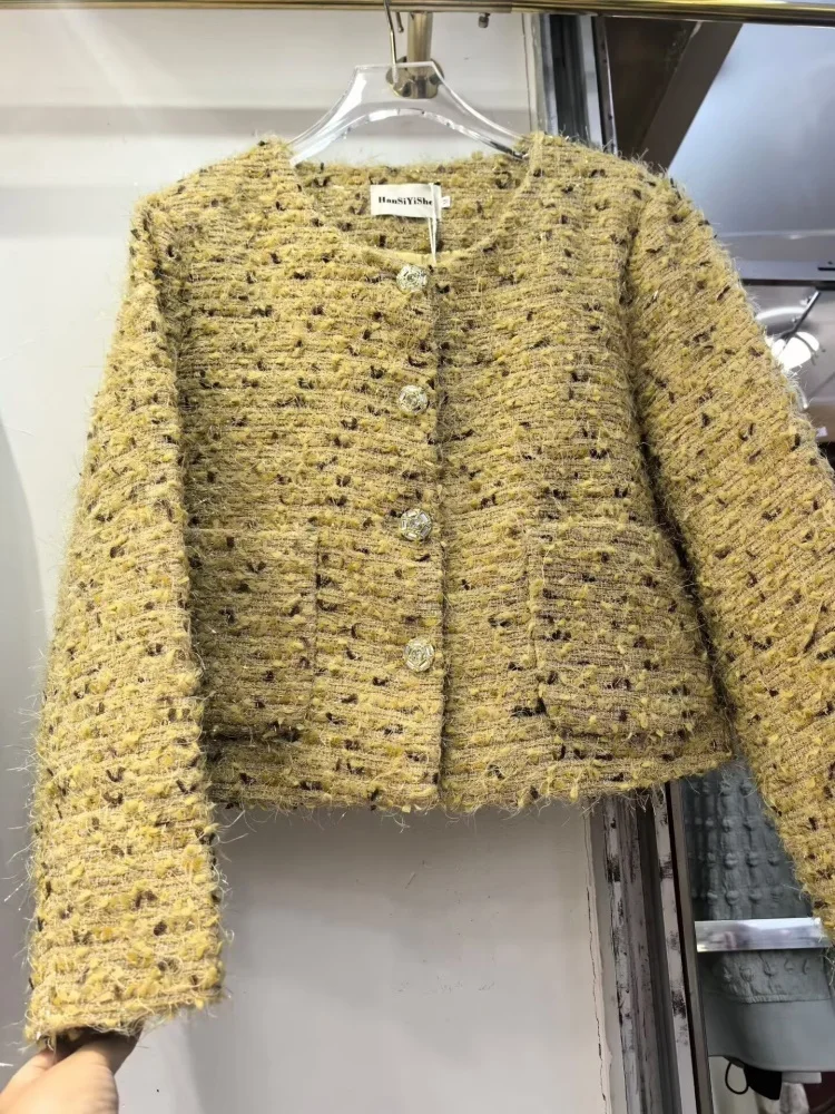 Tweed Jacket Tops Women Clothing 2025 Woman Autumn Korean Style Vintage Elegant Coat Outerwears New Luxury Suit Crop
Tweed Jacket Tops Women Clothing 2025 Woman Autumn Korean Style Vintage Elegant Coat Outerwears New Luxury Suit Crop