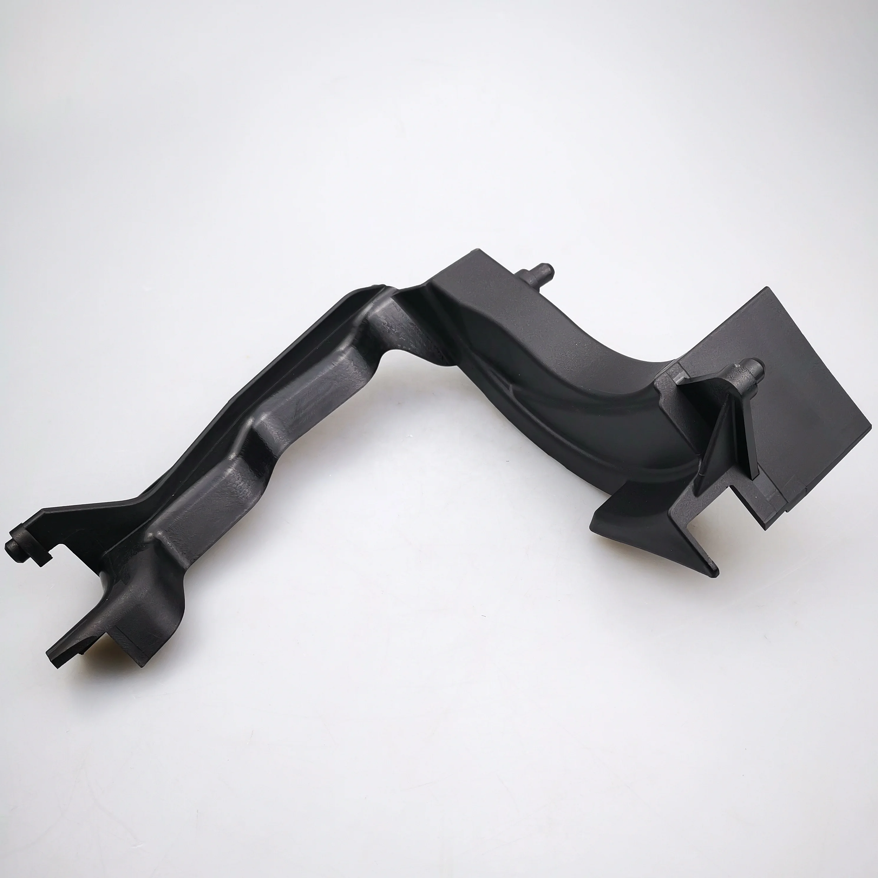 SAIC MAXUS V90 Original Oil Guide groove C00245947
SAIC MAXUS V90 Original Oil Guide groove C00245947
