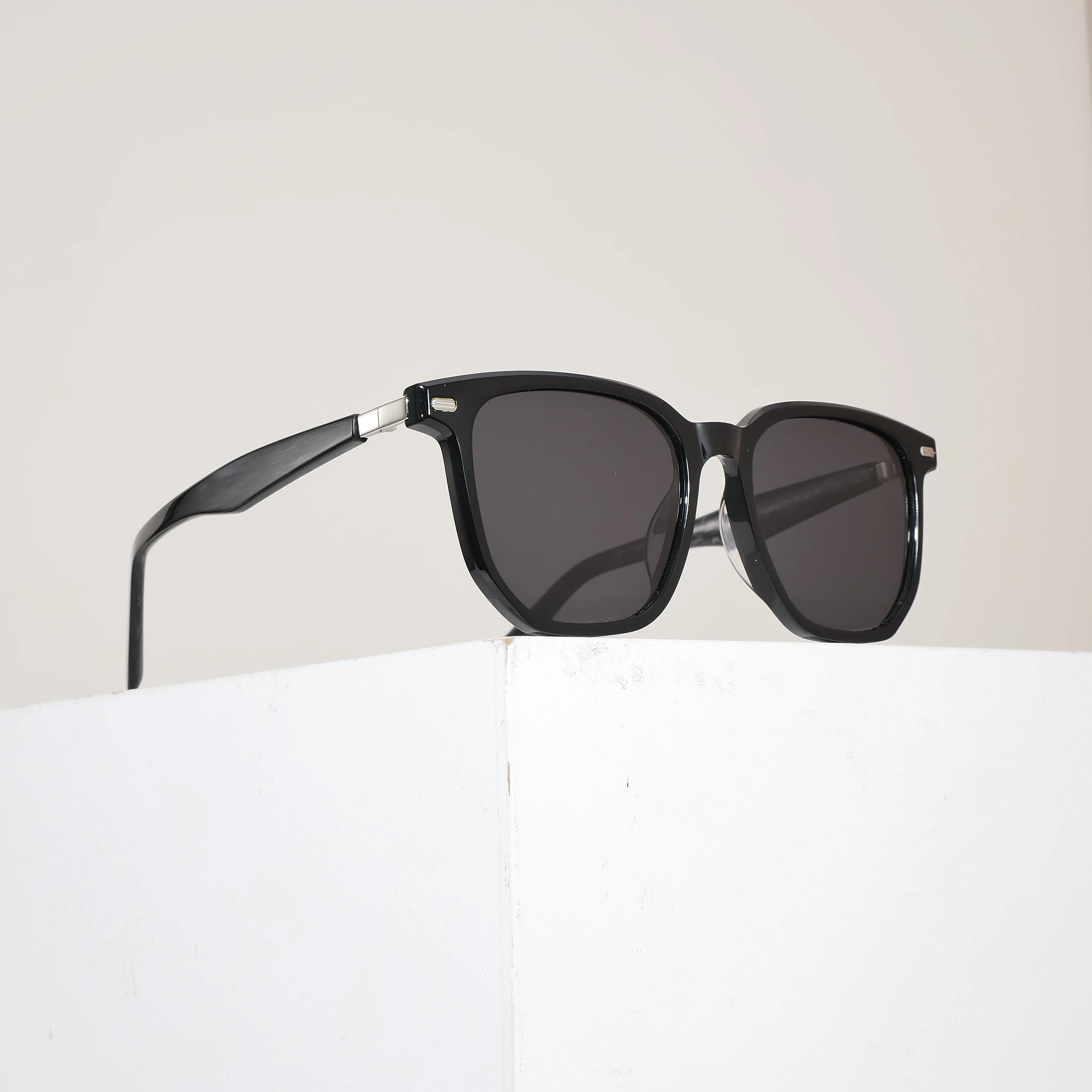 Polarized Acetate Sunglasses Men Women TAC Lens UV400 Protection Retro Square Frame Outdoor Driving Sports Sun Glasses
Polarized Acetate Sunglasses Men Women TAC Lens UV400 Protection Retro Square Frame Outdoor Driving Sports Sun Glasses