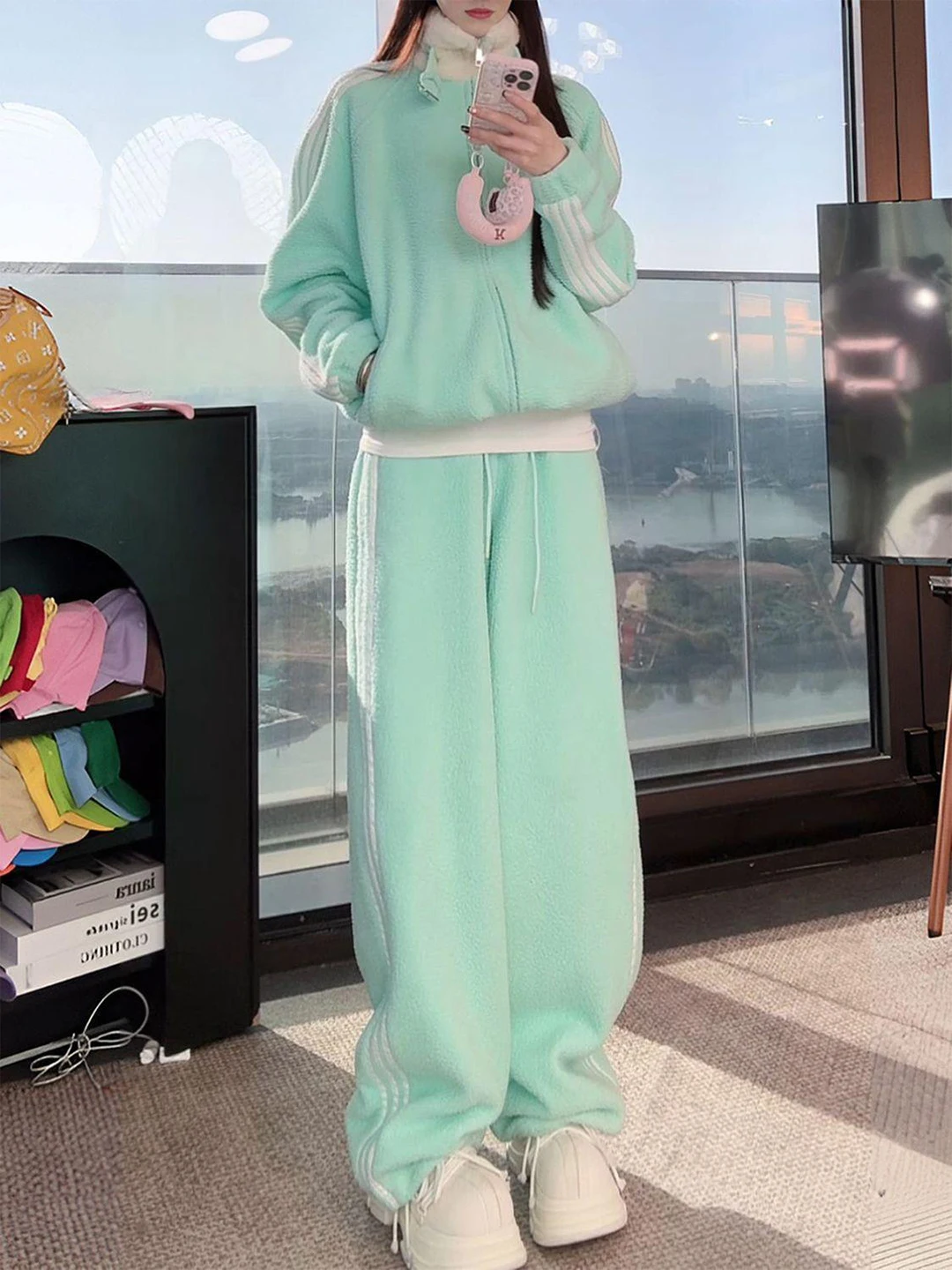 Женская толстовка с капюшоном на подкладке Thiened Fce и широкие брюки, зимняя теплая повседневная одежда, брюки с высокой талией, застежка-молния
Женская толстовка с капюшоном на подкладке Thiened Fce и широкие брюки, зимняя теплая повседневная одежда, брюки с высокой талией, застежка-молния