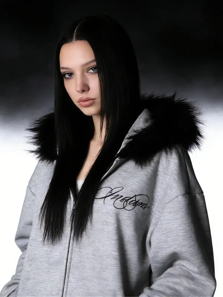 Sweatshirt with fur collar, zipper, cardigan, heavy-duty clothing, men's and women's fashion, high street fashion, printed sport
Sweatshirt with fur collar, zipper, cardigan, heavy-duty clothing, men's and women's fashion, high street fashion, printed sport