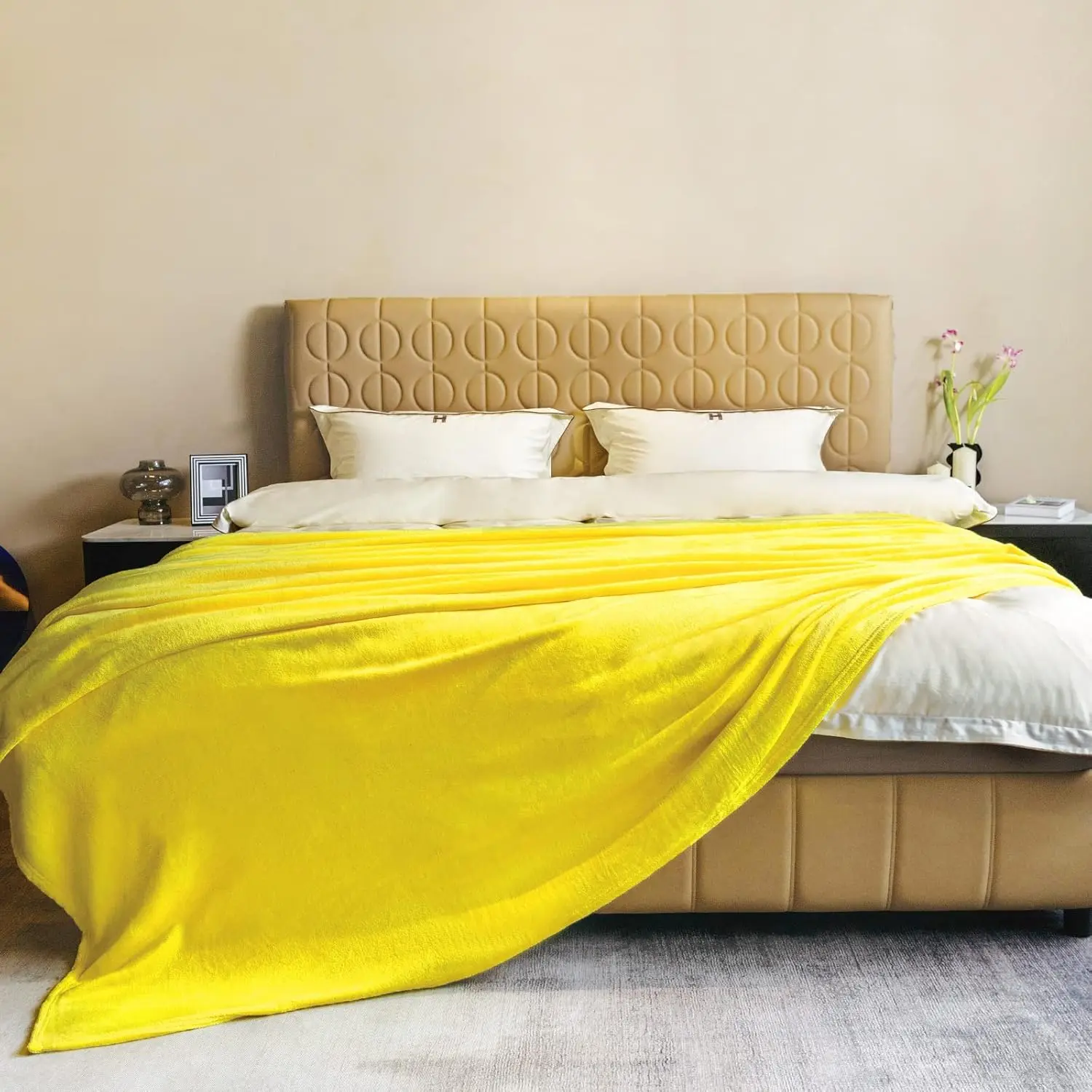 Fleece Blanket Queen Size Yellow 90 By 90 Hes Throw Blankets For Bed Sofa Couch 280Gsm,Super Soft Cozy And Luxury Bed Blanket
Fleece Blanket Queen Size Yellow 90 By 90 Hes Throw Blankets For Bed Sofa Couch 280Gsm,Super Soft Cozy And Luxury Bed Blanket