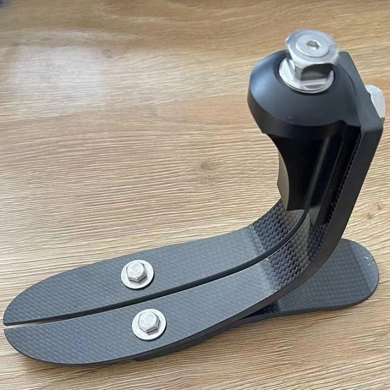 Large and calf carbon fiber feet prosthetic accessories high-grade feet carbon fiber high ankle energy storage feet
Large and calf carbon fiber feet prosthetic accessories high-grade feet carbon fiber high ankle energy storage feet