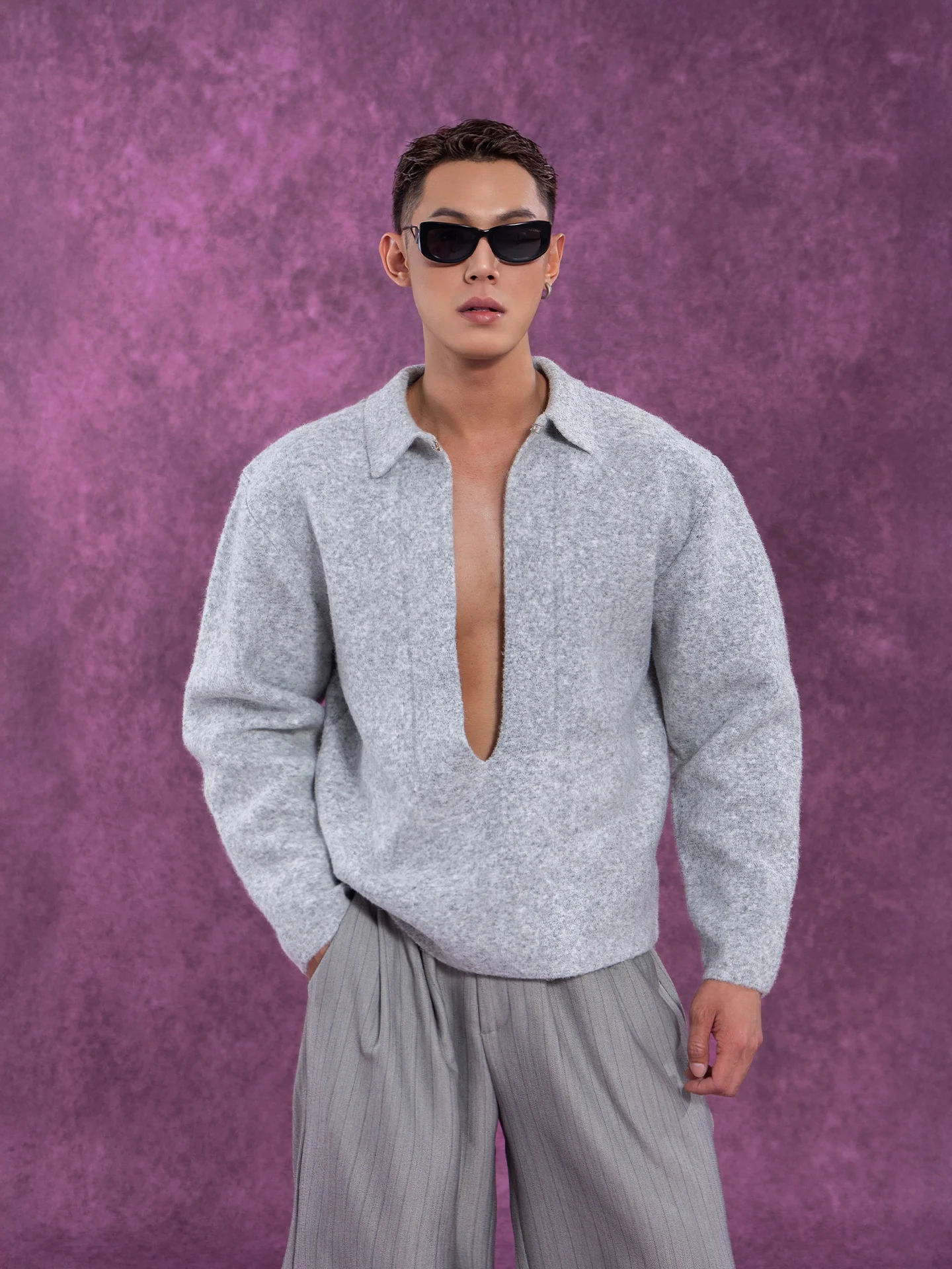 Casual Vintage Long Sleeve Knitted Sweater Wool Blend Deep V-Neck Button up Loose Fit Simple Style for Men City Walk Daily Wear
Casual Vintage Long Sleeve Knitted Sweater Wool Blend Deep V-Neck Button up Loose Fit Simple Style for Men City Walk Daily Wear
