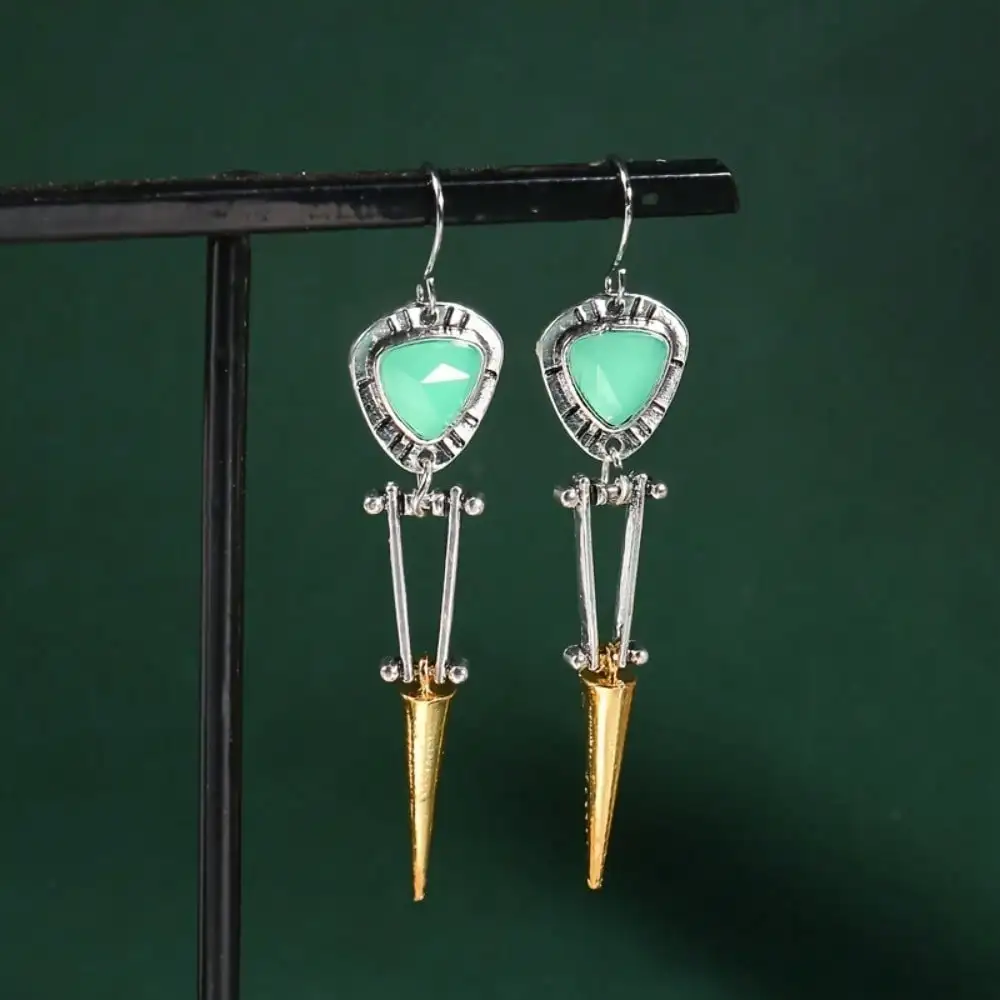 Vintage Long Synthetic Zirconia Pendant Earring, Silvery Plated Bohemian Jewelry For Girls
Vintage Long Synthetic Zirconia Pendant Earring, Silvery Plated Bohemian Jewelry For Girls